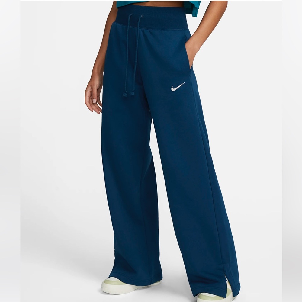Nike Women's Wide-Leg Track Pants in Navy Blue